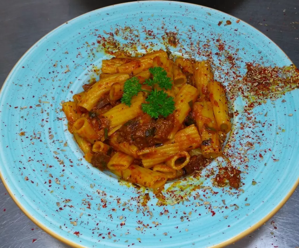 Türk usulü salçalı